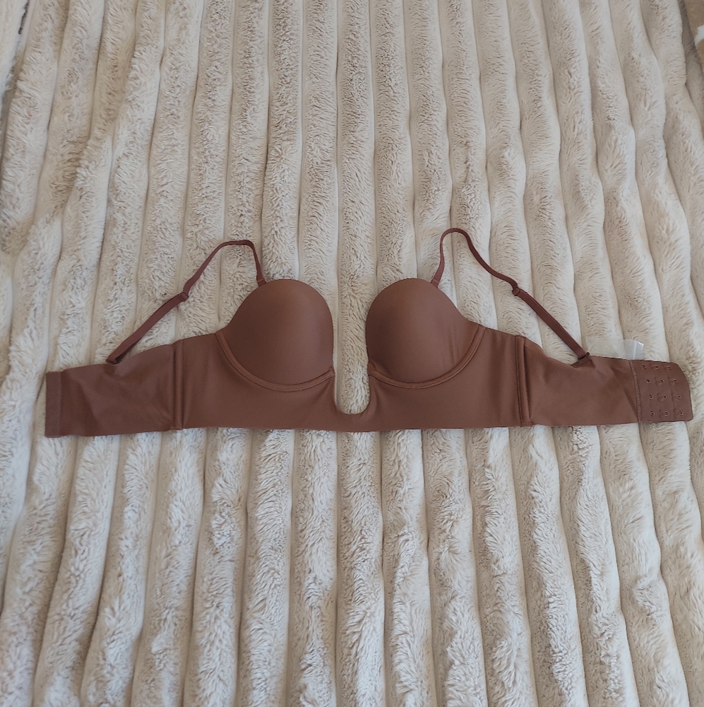 SKIMS Deep Plunge Shapewear plunge bra SzL